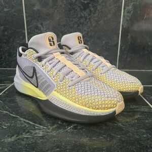 Nike Sabrina 1 ‘Spark’ Women’s Size 7 Used In Great Condition